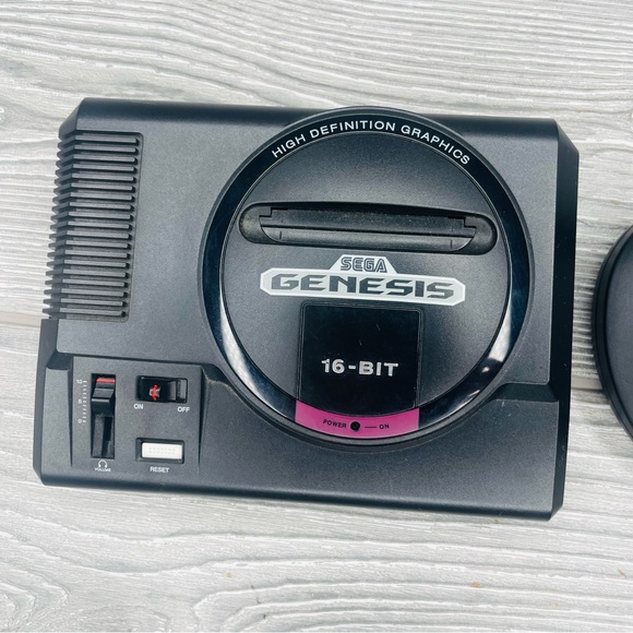 Sega Genesis Mini  Genesis gaming console with controllers Christmas gift gamer - Picture 3 of 13